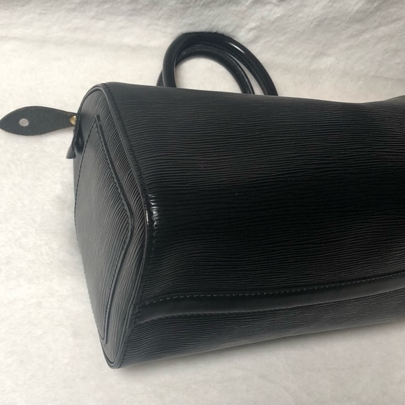 Louis Vuitton Epi Speedy25;Dust Bag,Lock/Key,Twilly,COA/Charm,DateCode-VI0915 - Picture 17 of 17